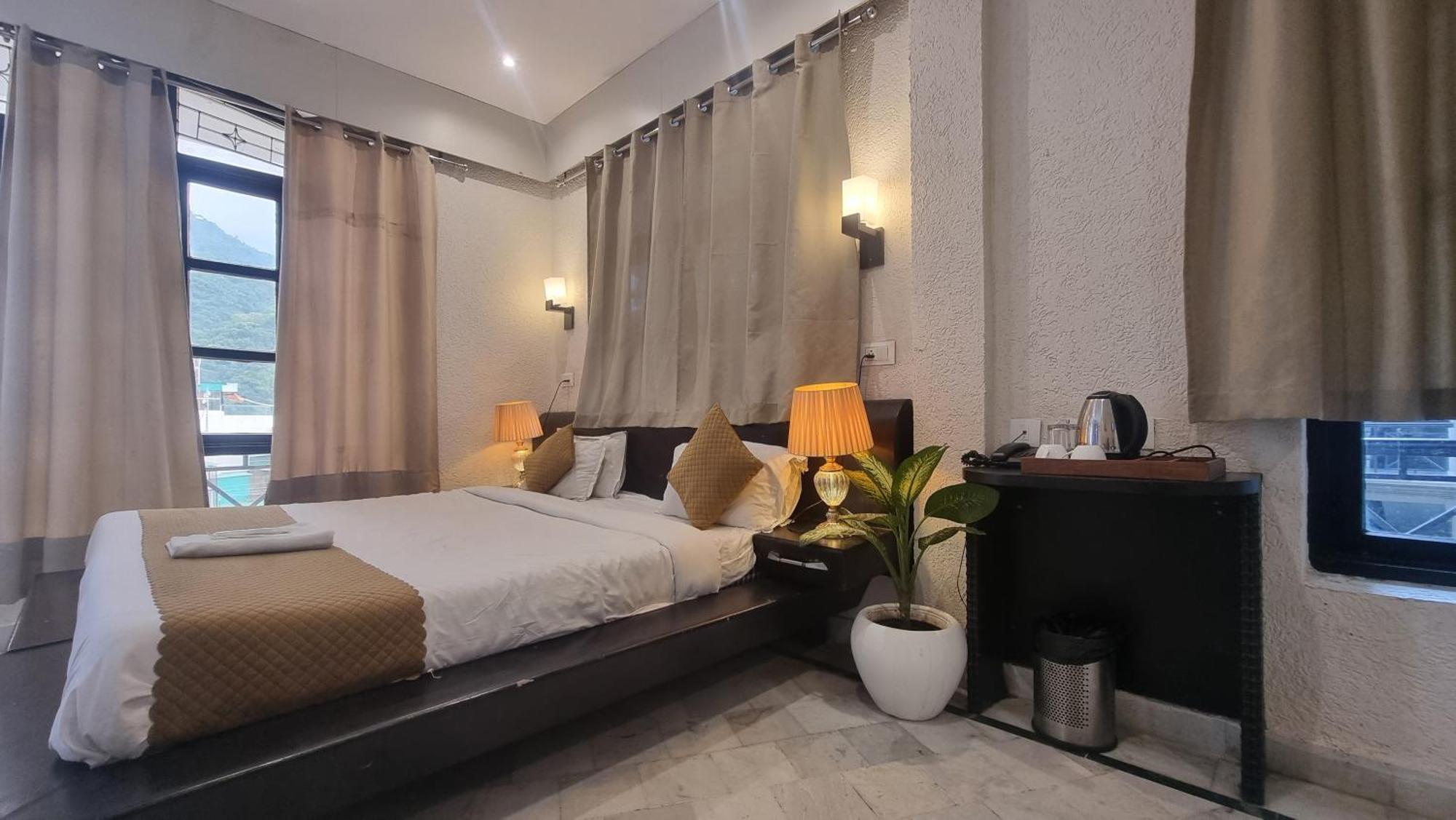 Praana Wellness Resort By Around Stays Rishīkesh Exterior foto